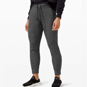 Lululemon Ready to Rulu Jogger Pants 7/8 Grey Black Size 2